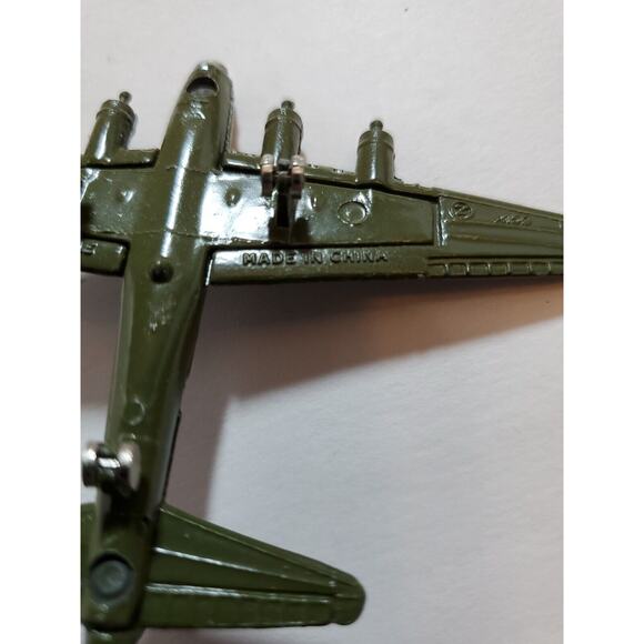 Airplane Diecast A222 B-17 Plane Toy Missing Propellers - Picture 12 of 12
